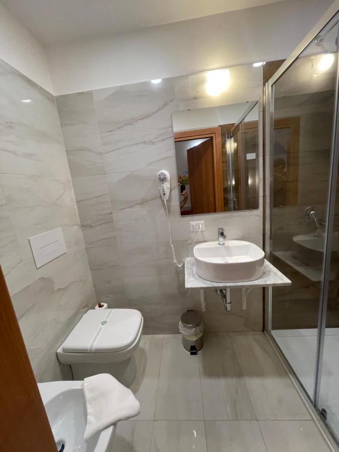 B&B Centrale Gela Bagian luar foto