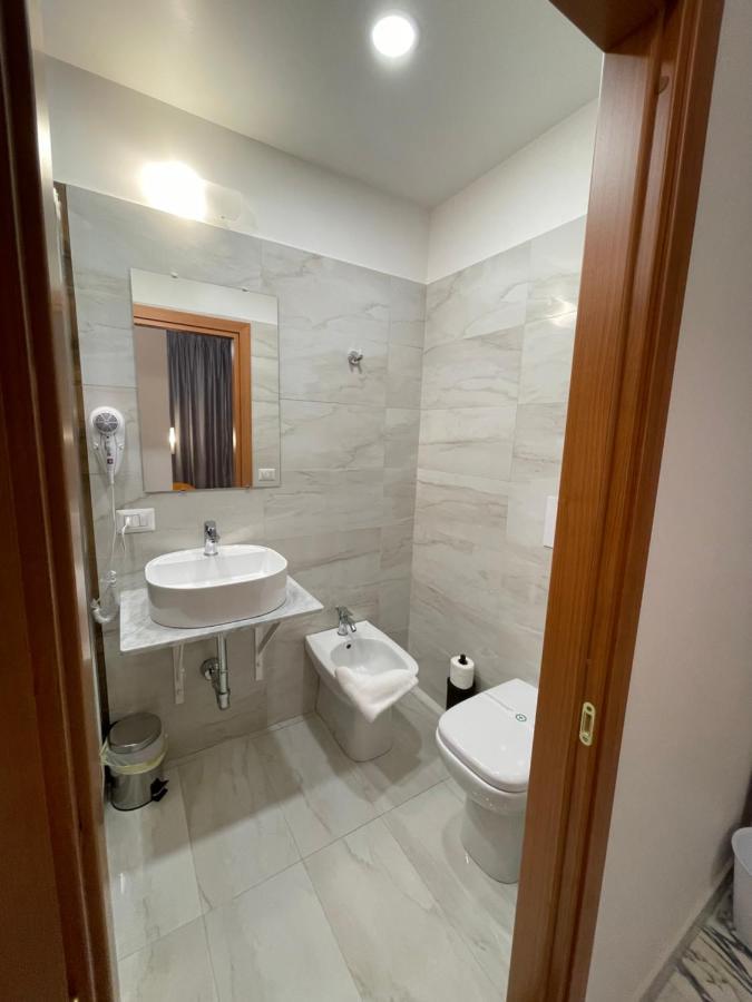 B&B Centrale Gela Bagian luar foto