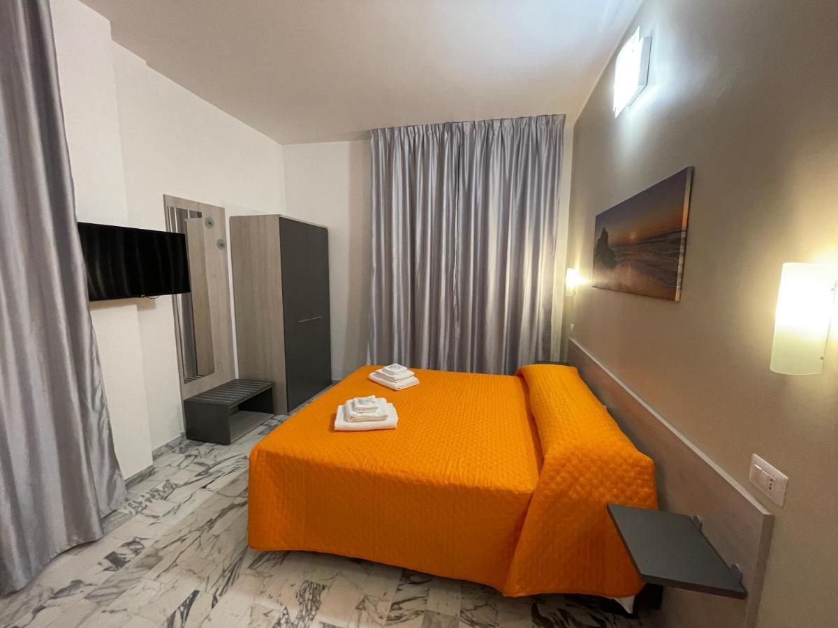 B&B Centrale Gela Bagian luar foto