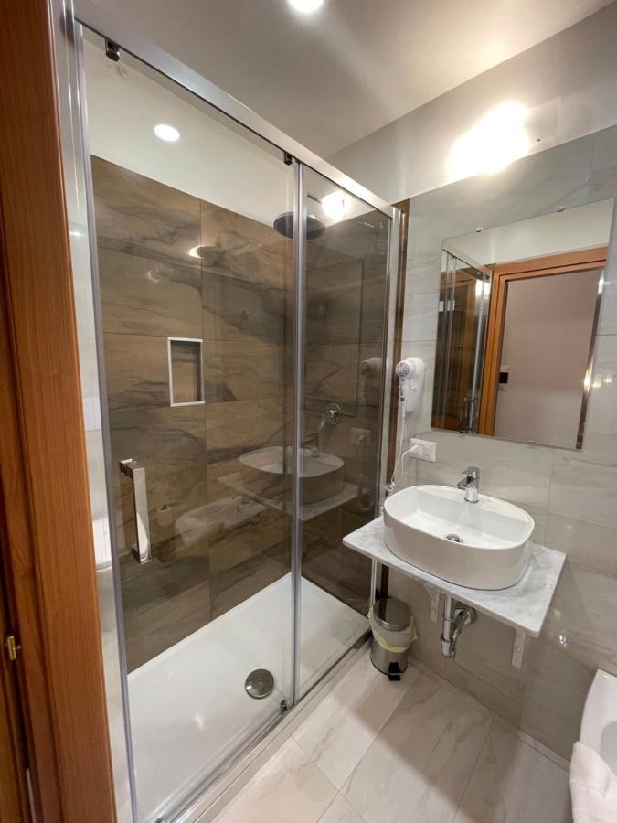 B&B Centrale Gela Bagian luar foto